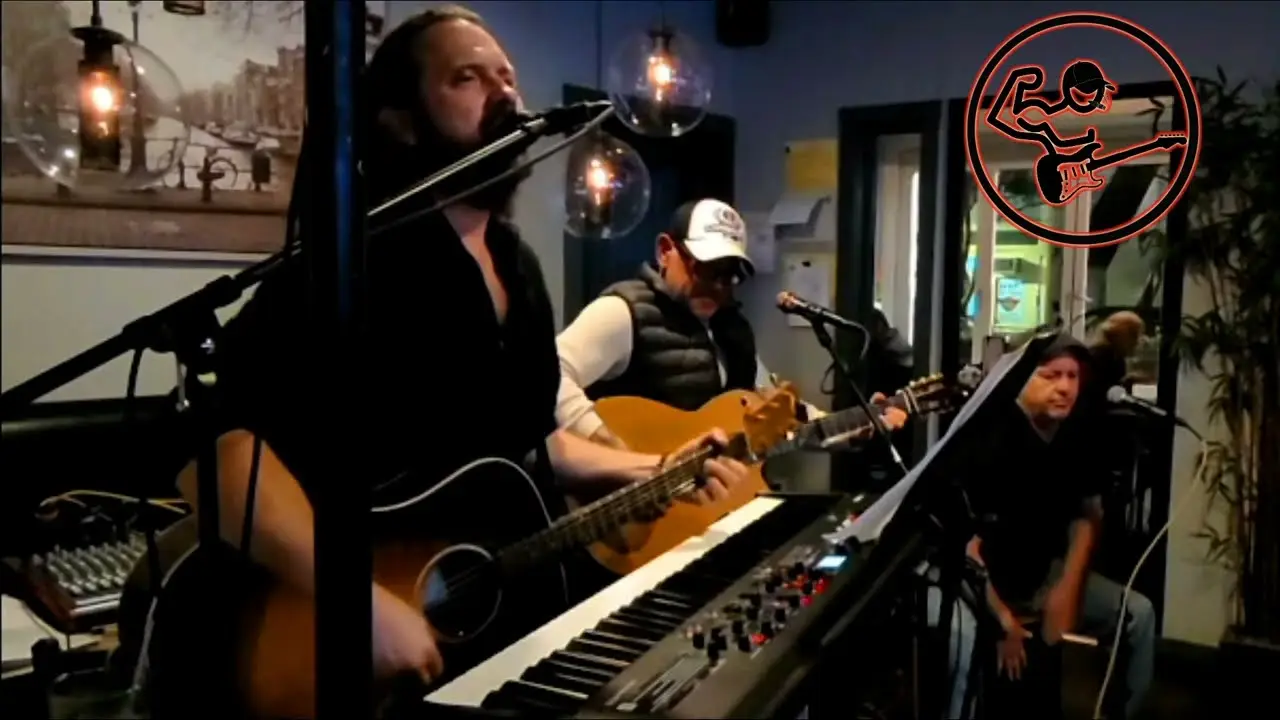 AM Station live performance video preview